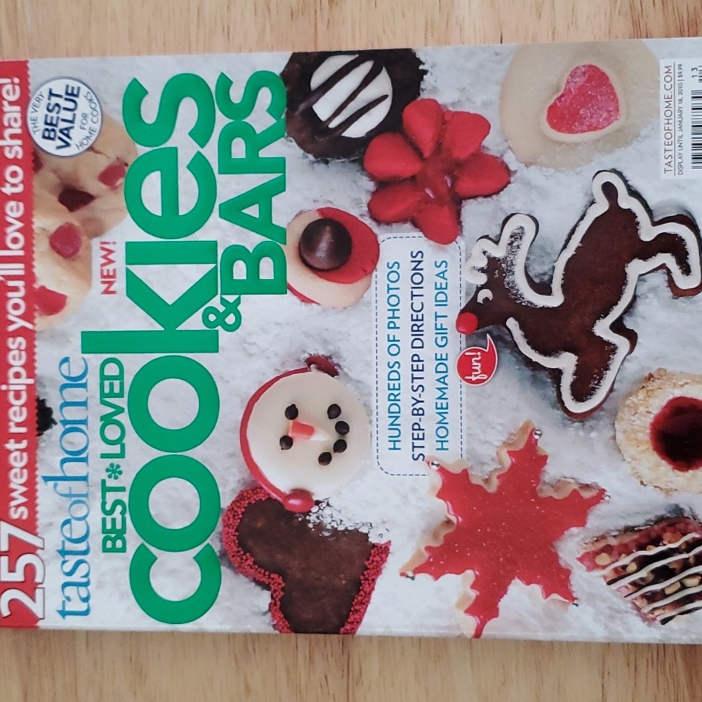 257 Cookies and Bars Cookbook 2010